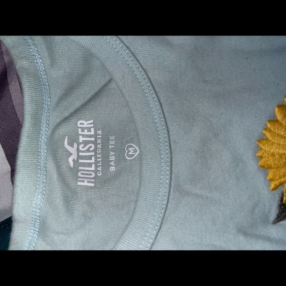 Mint green hollister tee - Picture 2 of 2